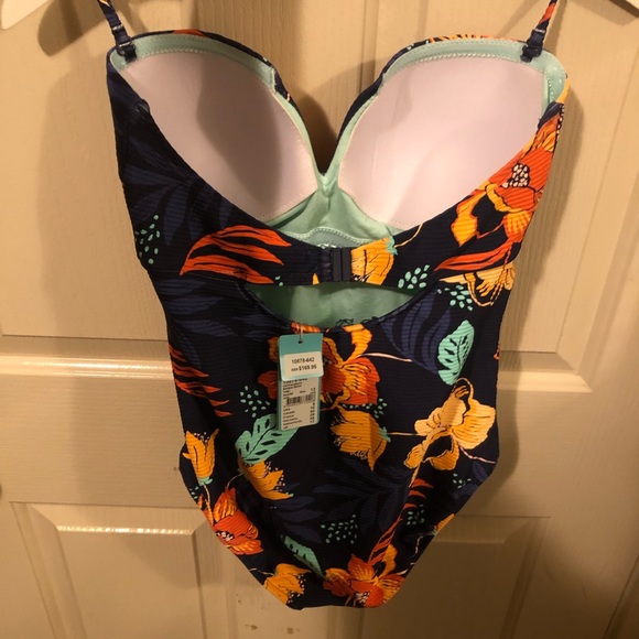 ON VACATION BANDEAU ONE PIECE SWIMSUIT WITH TAGS - Picture 7 of 15